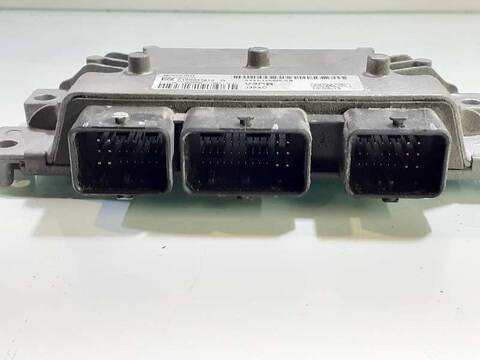 Foto 3ª: Centralita Motor ECU Ford Fiesta AMBIENTE 82CV 60KW [SNJB] (2010)