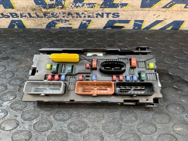 Caja Reles Fusibles Peugeot 207 1.6 HDI 90CV/66KW