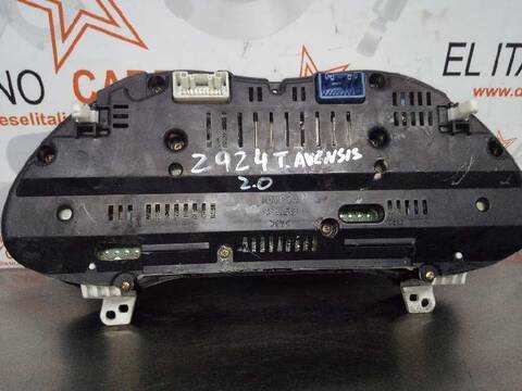 Foto 3ª: Cuadro de Instrumentos Toyota Avensis 2.0 D4-D EXECUTIVE SEDAN 4-PTAS) BERLINA 116CV 85KW [1CDFTV] (2003)