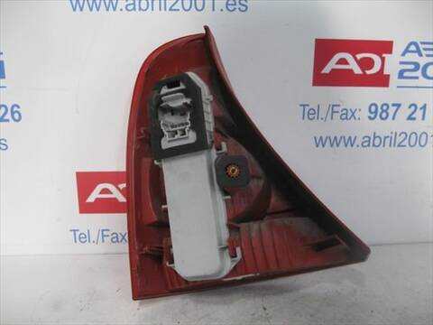 Foto 2ª: Piloto Trasero Derecho Renault Clio 1.2 B/CB0A) 60CV 44KW [G/ D7F D 7] (2004)