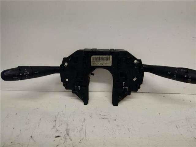 Foto 2ª: Mando Multifuncion Citroen C4 1.6 16V HDI (90 CV)