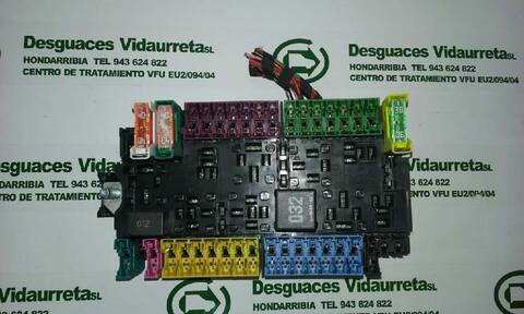 Caja Reles Fusibles Mercedes Clase V 200 V 200/220 CDI 250 CDI/BT AVANTGARDE 447.813) 163CV 120KW