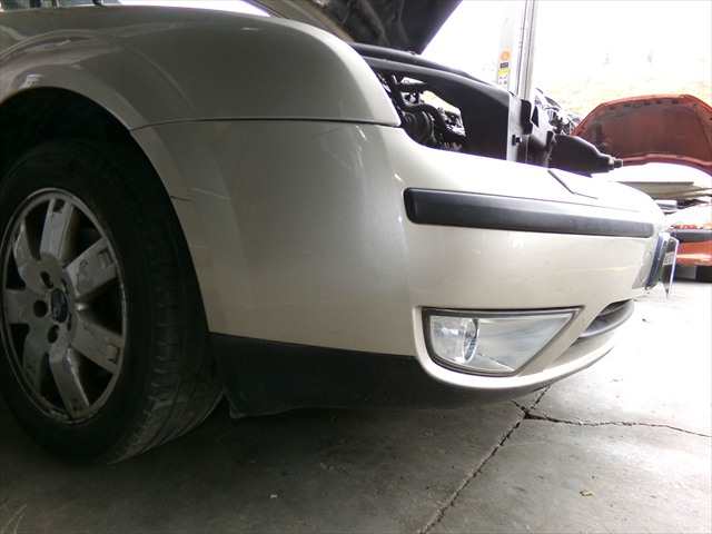 Foto 2ª: Paragolpes Delantero Ford Mondeo 2.0 TDCI 2000-2007 [HJBB] (2005)