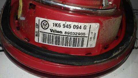 Foto 3ª: Piloto Trasero Derecho Volkswagen Golf 1.9 TDI BERLINA 105CV 77KW [BKC] (2004)