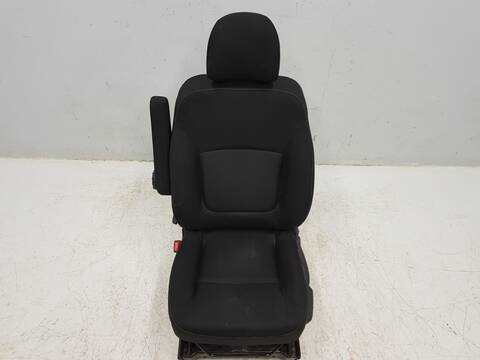 Foto 3ª: Asiento Delantero Izquierdo Renault Trafic MIXTO N1 L2H1 30T 5-6 PLAZAS) LARGO (2015)
