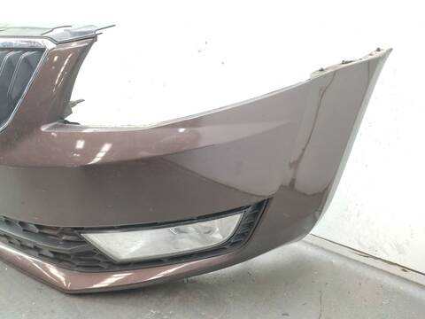 Foto 2ª: Paragolpes Delantero Skoda Octavia 1.6 TDI 105CV 77KW [CLHA] (2015)