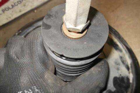 Foto 4ª: Servofreno Volkswagen Passat BASICO BERLINA 90CV 66KW [AHU] (2000)