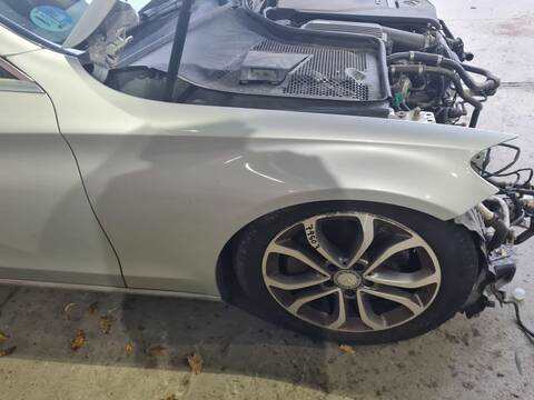 Foto 1ª: Aleta Delantera Derecha Mercedes Clase C 160 C 350 T E 205.247) 279CV FAMILIAR [274920] (2015)