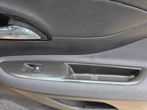 Botonera Elevalunas Opel Mokka SELECTIVE 140CV 103KW
