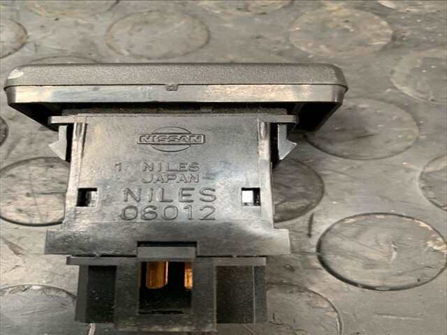 Foto 2ª: Mando Luces Nissan Terrano 2.7 TD 101CV/74KW 0CV [TD27] (1994)
