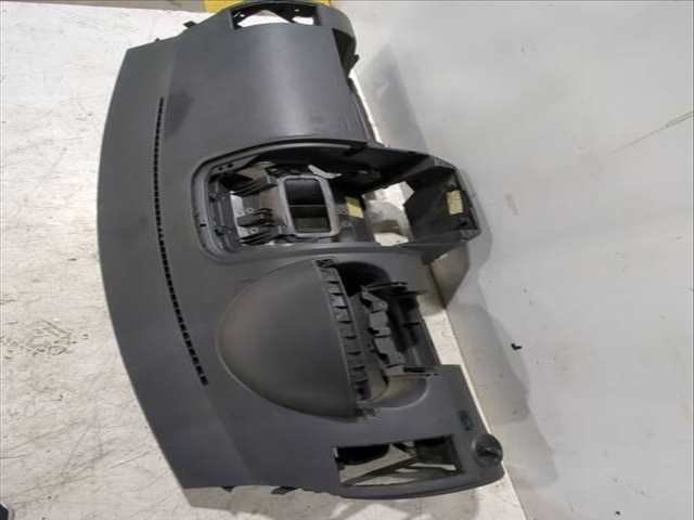 Foto 2ª: Salpicadero Volkswagen Polo 1.9 SDI 64CV 47KW [ASY] (2005)