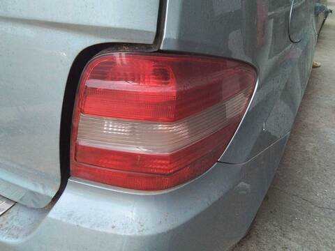 Foto 3ª: Piloto Trasero Derecho Mercedes Clase ML 300 3.0 CDI W164) CAT [642940] (2006)