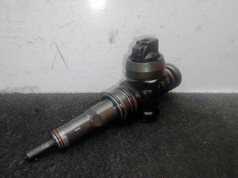 Foto 2ª: Inyectores Volkswagen Touareg 2.5 R5 TDI 174CV 128KW [BAC] (2003)