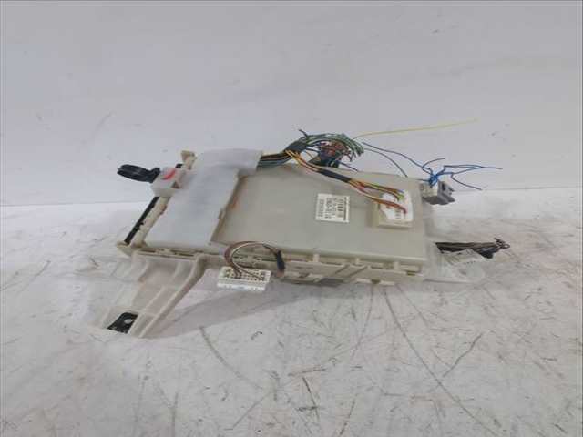 Foto 3ª: Caja Reles Fusibles Toyota Auris 1.33 DUAL-VVTI NRE150_) 101CV 74KW [1NR-FE] (2010)