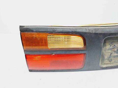 Foto 3ª: Piloto Trasero Central Renault Laguna 1.6 16V RT 107CV 79KW [K4M] (1999)