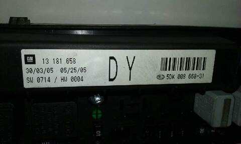 Foto 2ª: Caja Reles Fusibles Opel Astra ENJOY 101CV 74KW [Z17DTH] (2005)