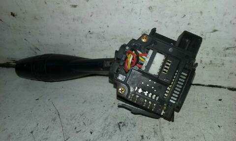 Foto 2ª: Mando Multifuncion Mitsubishi Montero 3.2 DI-D CAT 165CV 121KW [4M41] (2002)
