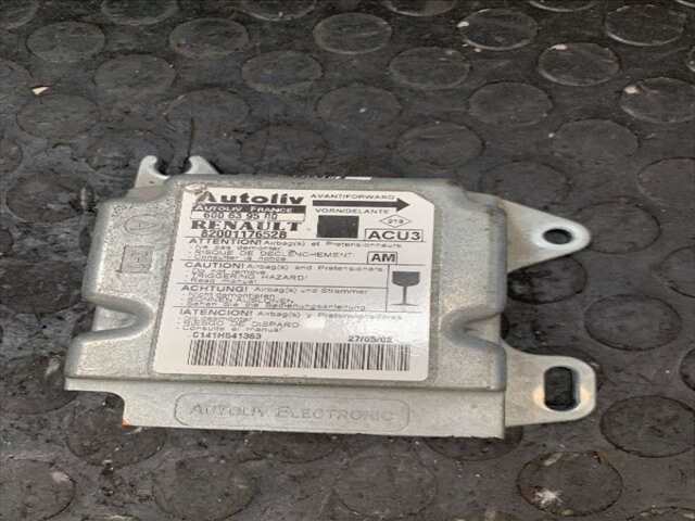Foto 2ª: Centralita Airbag Renault Scenic 1.9 DCI100CV/72/75KW JA/FA [F9Q 732] (2002)