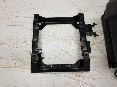Foto 2ª: Asiento Delantero Izquierdo Volkswagen Crafter 35 FURGON BM TN FWD (2017)