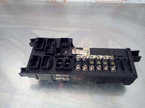 Foto 2ª: Caja Reles Fusibles Volvo S60 2.4 125KW) BERLINA 170CV [B5244S] (2001)