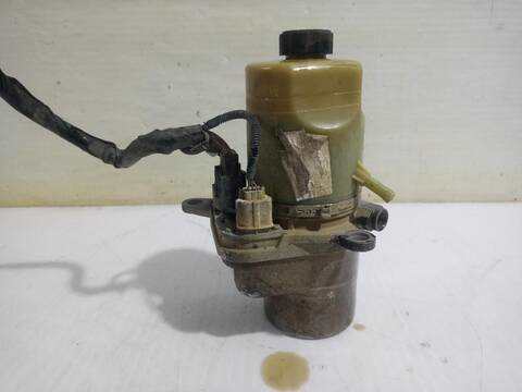 Foto 2ª: Bomba de Direccion Ford Focus BUSINESS 90CV (2007)