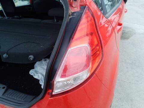 Foto 2ª: Piloto Trasero Derecho Ford Fiesta BLACK EDITION 100CV 74KW [SFJB] (2013)