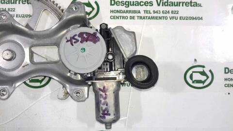 Foto 3ª: Elevalunas Eléctrico Delantero Derecho Toyota Prius 1.8 16V CAT HIBRIDO) 99CV 73KW [2ZR] (2015)