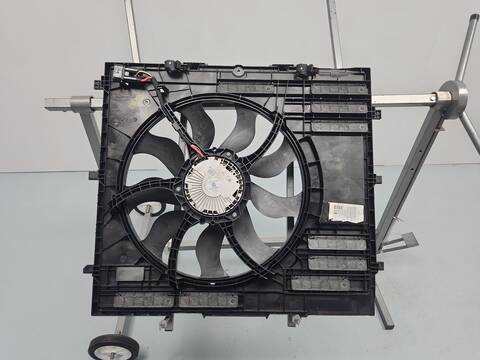Foto 1ª: Electroventilador Volkswagen Crafter 2.0 TDI 140CV 103KW FURGONETA [DNAE] (2025)