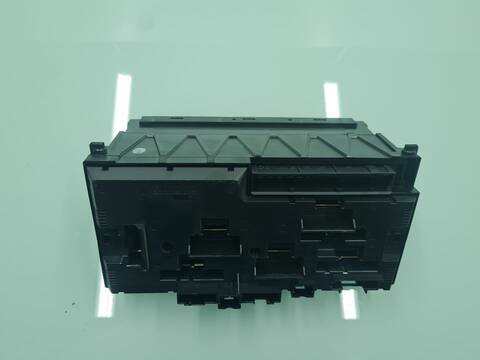 Foto 3ª: Caja Reles Fusibles Bmw X4 XDRIVE 20D 190CV 140KW [B47D20A] (2014)