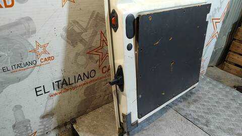 Foto 2ª: Puerta Trasera Izquierda Ford Transit FT 100 LARGO 80CV 59KW CAJA CERRADA [D/4DA] (1985)