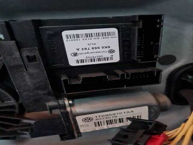 Foto 3ª: Elevalunas Eléctrico Delantero Izquierdo Volkswagen Touran 2.0 TDI 140CV 103KW [CFHC] (2013)