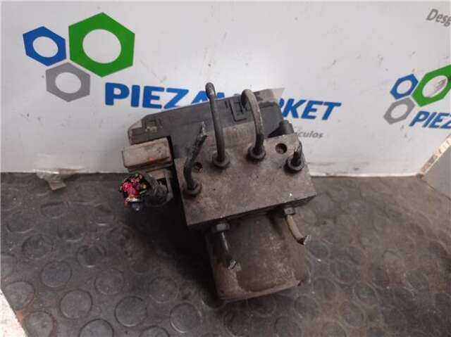 Foto 1ª: Abs Hyundai Trajet 2.0 GLS [2.0 LTR. - 100 KW 16V CAT] [G4JP]