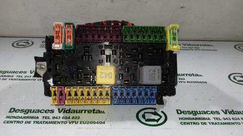 Caja Reles Fusibles Mercedes Vito 88CV 65KW