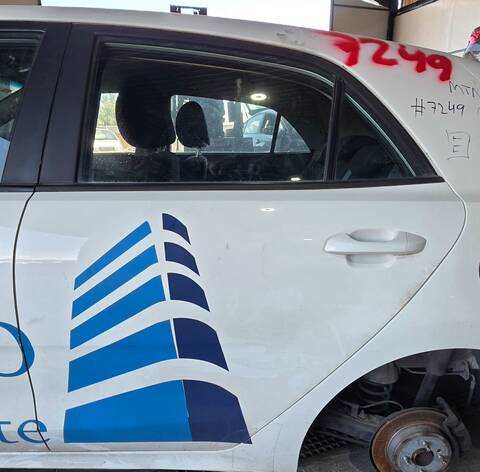 Puerta Trasera Izquierda Kia Rio SPIRIT 101CV 74KW