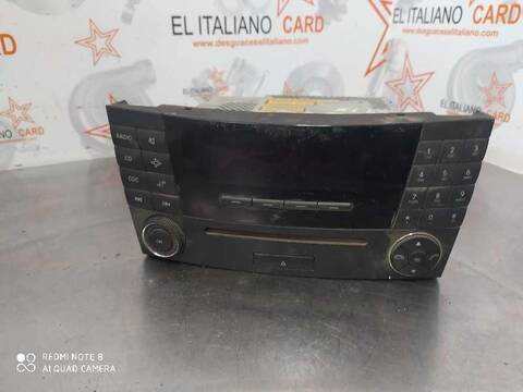 Foto 1ª: Sistema Audio Radio CD Mercedes Clase E 180 E 220 CDI 211.006) BERLINA 150CV 110KW [646961] (2003)