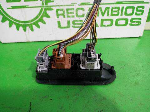 Foto 3ª: Botonera Elevalunas Renault Scenic GRAND EMOTION 112CV [K4M812] (2003)