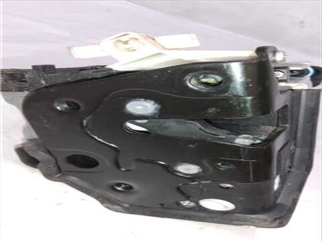 Cerradura Puerta Delantera Derecha Audi A3 1.6 TDI 115CV 85KW