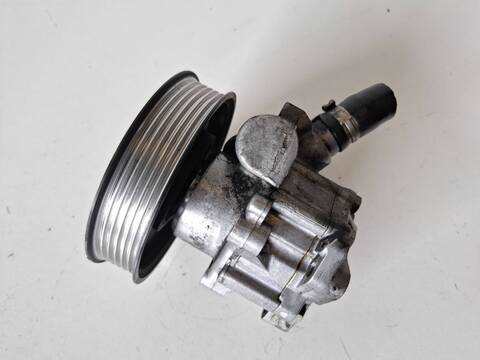 Foto 3ª: Bomba de Direccion Audi A4 2.0 TDI 140CV (2001)