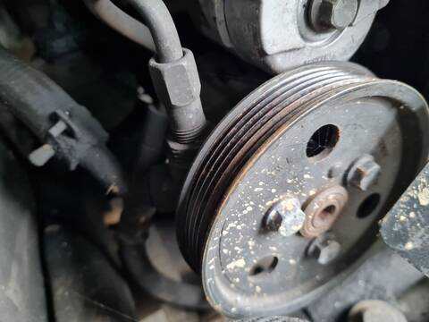 Bomba de Direccion Jeep Cherokee 2.8 CRD LIMITED 150CV 110KW