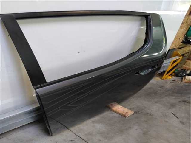 Foto 1ª: Puerta Trasera Izquierda Mitsubishi L200 167 CV 123KW [4D56]