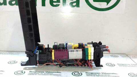 Caja Reles Fusibles Mercedes Clase V 200 136CV 100KW