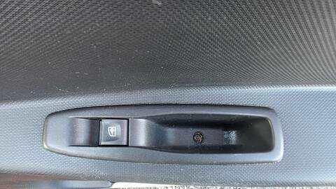 Botonera Elevalunas Renault Captur ZEN 90CV 66KW