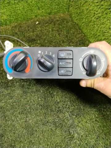 Foto 1ª: Mando Calefacción A. A. Nissan Terrano 2.7 TD TI 5P [TD27 TI] (2002)