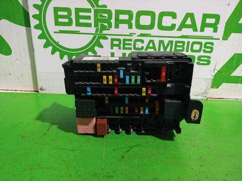 Foto 3ª: Caja Reles Fusibles Renault Laguna RENAULT LAGUNA III GRANDTOUR 109CV [K9K780] (2009)