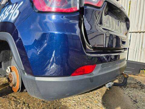 Foto 3ª: Paragolpes Trasero Jeep Compass LONGITUDE FWD 140CV 103KW (2019)