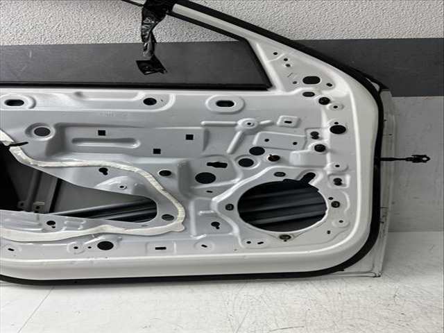 Foto 3ª: Puerta Delantera Izquierda Peugeot 308 131 CV 96KW [YHZ DV5R YH01] (2023)