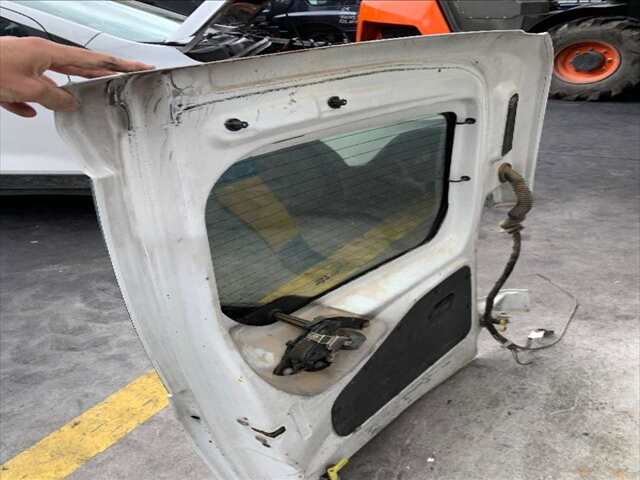 Foto 2ª: Puerta Trasera Izquierda Peugeot Partner 1.6 HDI75CV 0CV [9HT] (2009)