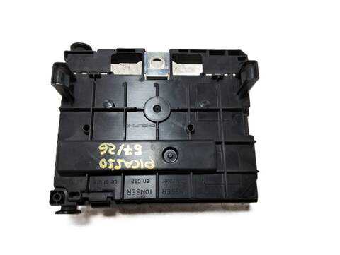 Foto 3ª: Caja Reles Fusibles Citroen C4 EXCLUSIVE 1 16V HDI FAP 109CV [9H01] (2006)