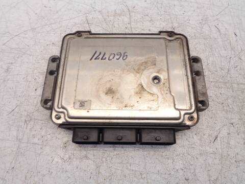 Foto 2ª: Centralita Check Control Nissan Primastar 90 - 114 CV [M9R786 M9R] (2011)