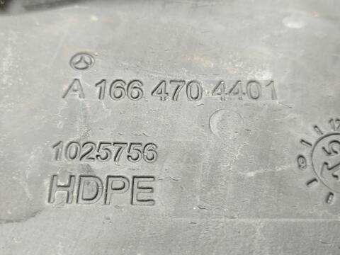 Foto 3ª: Deposito AdBlue Mercedes Clase GLE 350 3.0 D 258CV 190KW AUT. W166) D 4-MATIC 166.024) [642826] (2015)